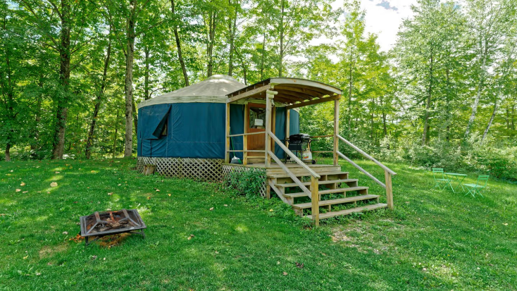 Beautiful Upstate New York Luxury Camping Yurt on a Farm