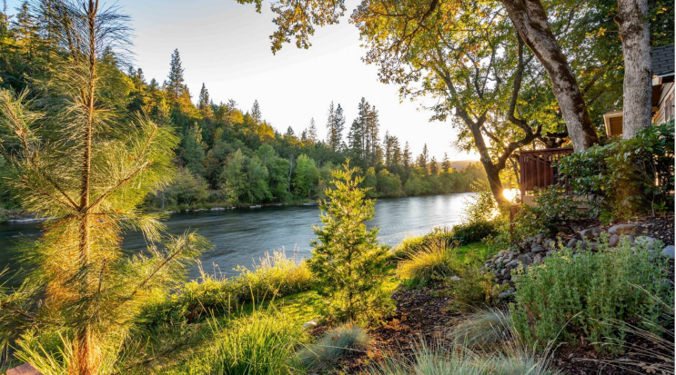 Rogue River in Cave Junction, Oregon