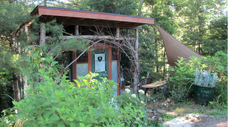 Romantic Tree House Cabin near Asheville, North Carolina