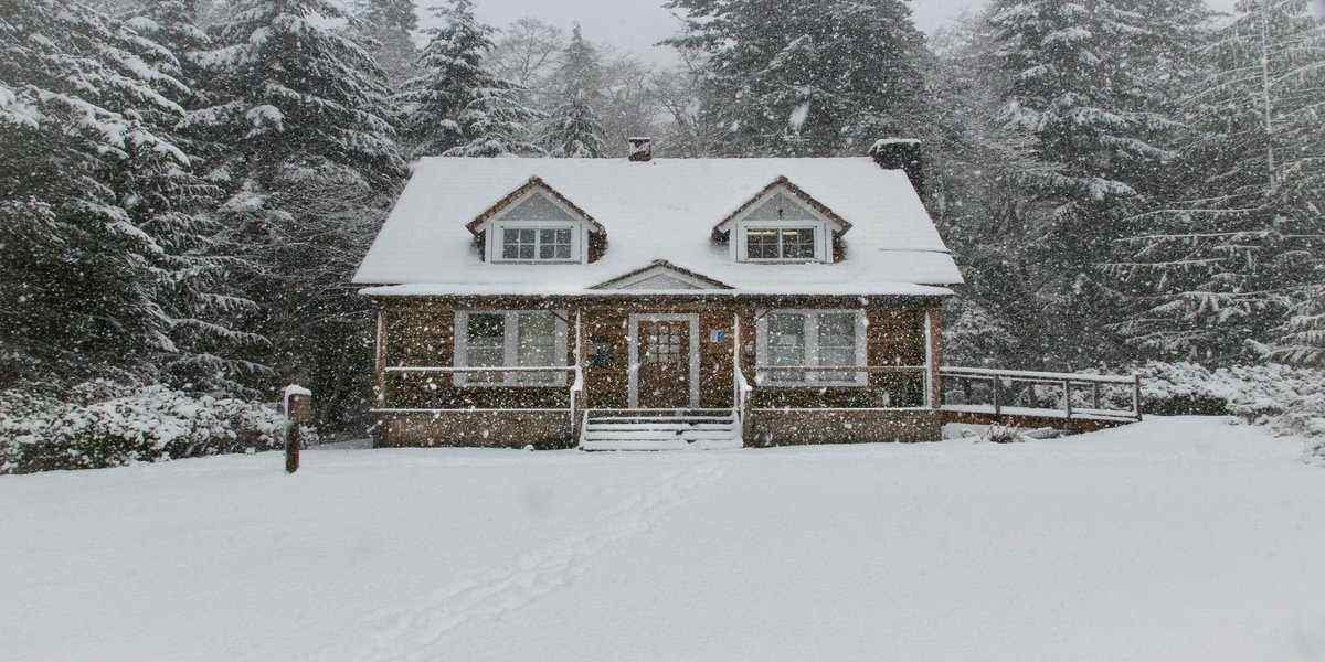 Luxury winter cabin rental, maine glamping 2022: Winter Vacations!