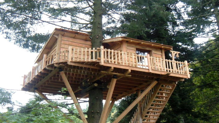 Tree House Accommodation for a Couples Retreat in Ardeche, France