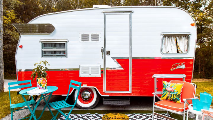 Vintage Caravan Rental for Two to Go Glamping in Italy, weekend trips from florence