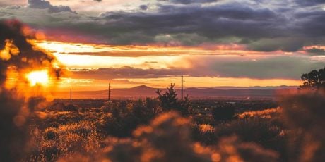 Sunset views from the best places to stay near Santa Fe: vacations in New Mexico