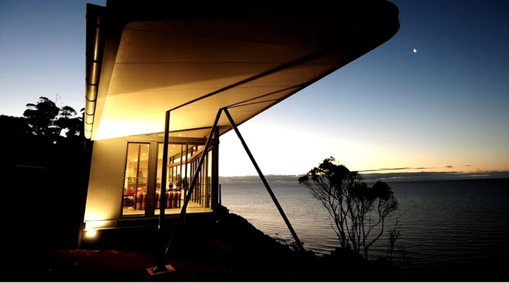 Award-Winning, Unique Clifftop Rental near Devonport, Tasmania