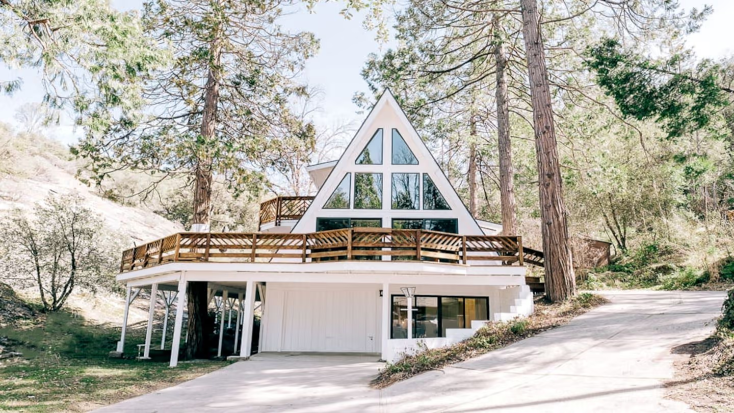 Dreamy A-Frame Cabin Rental near Yosemite and Bass Lake for a Family getaway, California