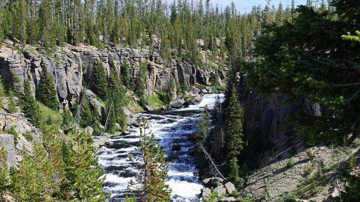 image of yellowstone national park, and a trip here being the best gifts for retired parents 