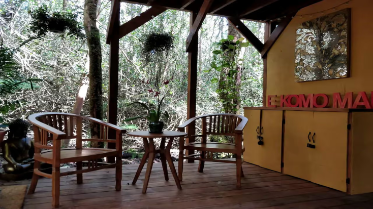 Off-The-Grid and Eco-Friendly Tree House in the Rainforest in Volcano, Hawaii, top 5 tree houses 