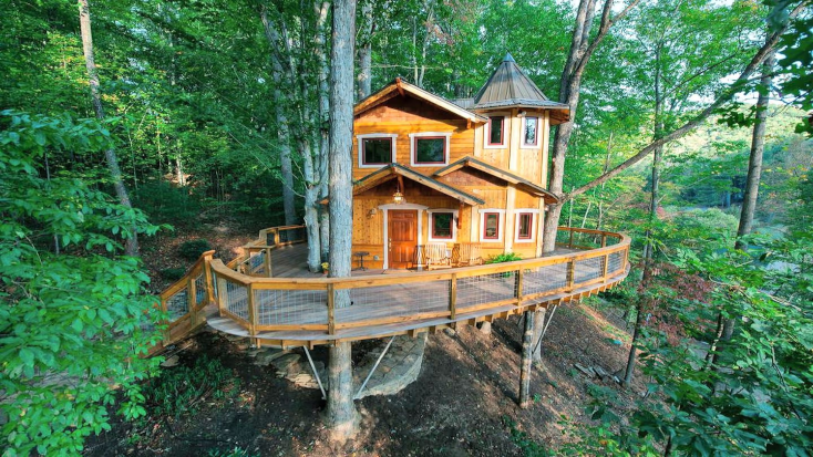 Unique Luxurious Tree House Hotel with a Spacious Wrap Around Deck in Asheville, top 5 tree houses 