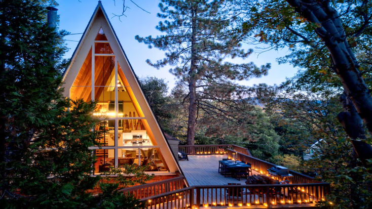 Unbelievable Forest Rental is Perfect for a California Retreat, a frame cabin