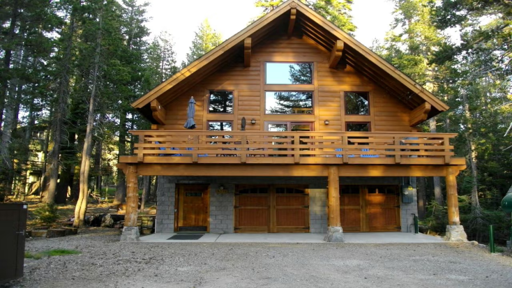 Updated Winter Getaway Great for Skiing in Soda Springs, California, a frame cabin