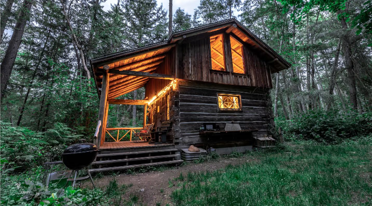 Vintage Cabin in Private 10-Acre Forest with Covered Porch on Vashon Island, Washington