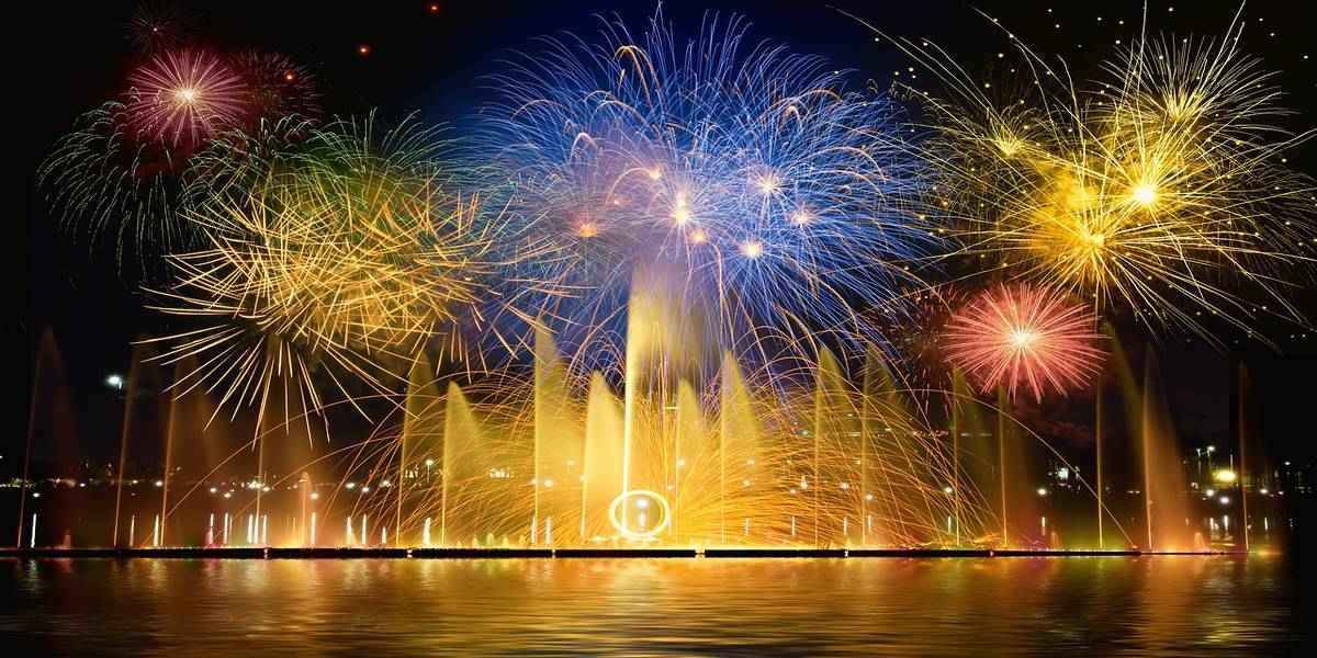 Fireworks to celebrate New Year's Eve 2019 | Things to do on New Year's Eve 2021