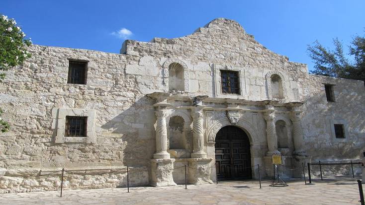 A photo of the facade of a building in the Alamo