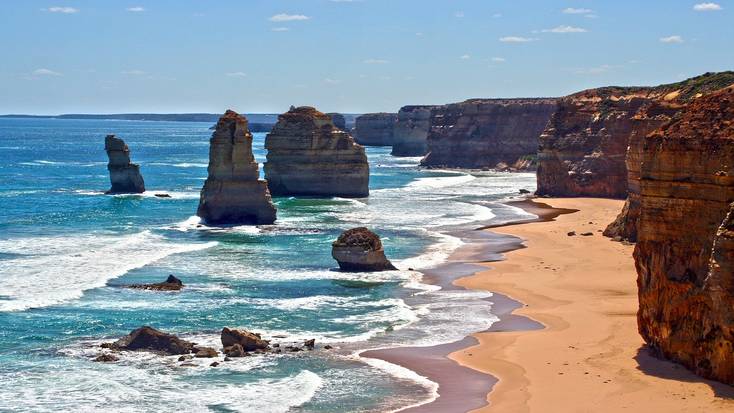 Explore the Great Ocean Road when you visit Victoria for a tropical Christmas getaway!