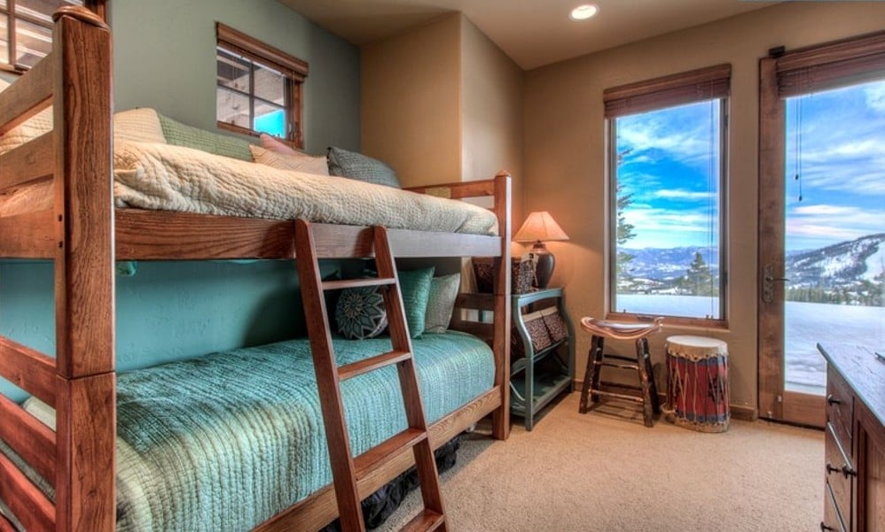 Bunk beds of cabin rentals for big sky vacations