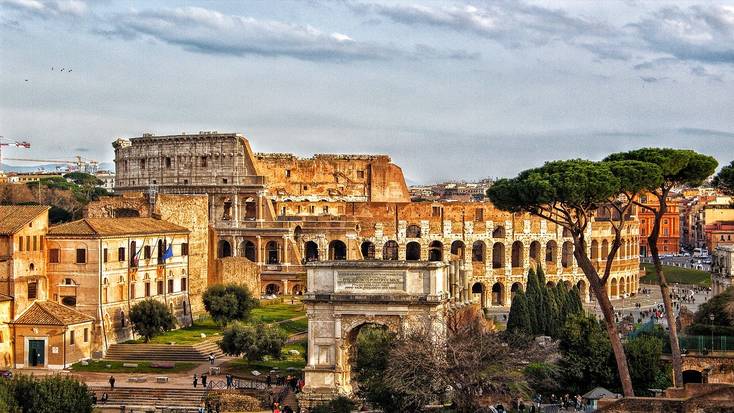 Enjoy amazing holidays in the Mediterranean with a trip to Rome.