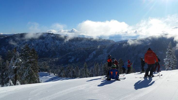 Enjoy a family vacation when skiing in California