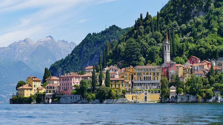 Enjoy a romantic getaway in Varenna, and relax on the shores of Lake Como