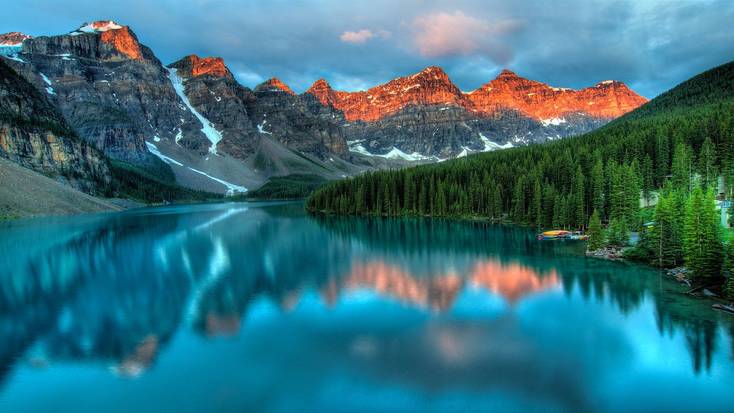 See stunning lakes and explore dog-friendly lakes in Banff