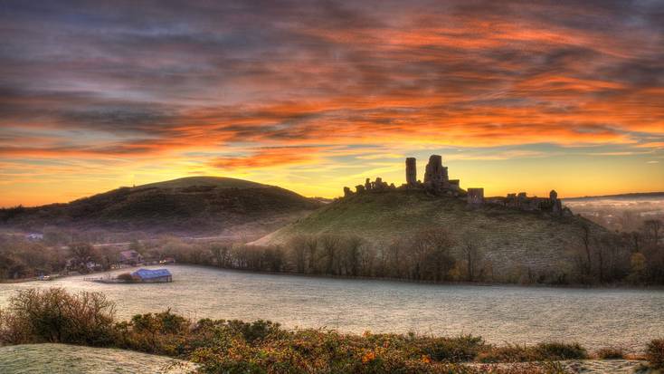 Visit Corfe Castle, Dorset, for Pancake Day 2020