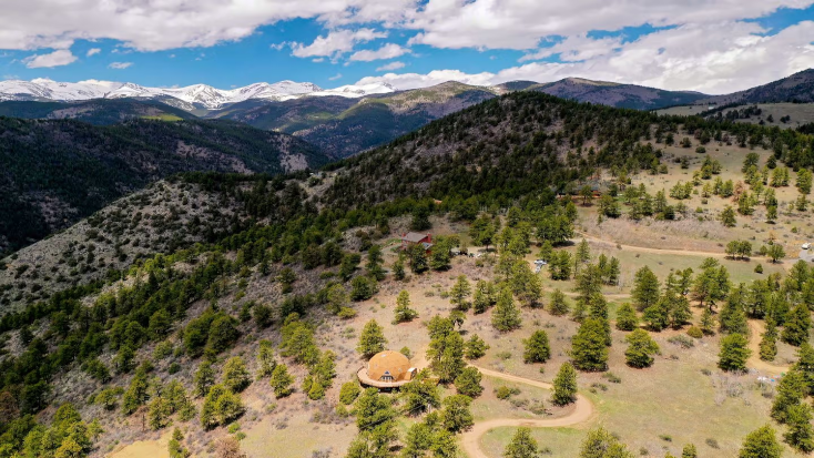 Amazing Dome in the Rocky Mountains for Luxury Camping in Idaho Springs