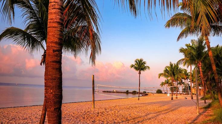 Enjoy sunsets on the beach at Florida Keys for the best summer vacations 2020