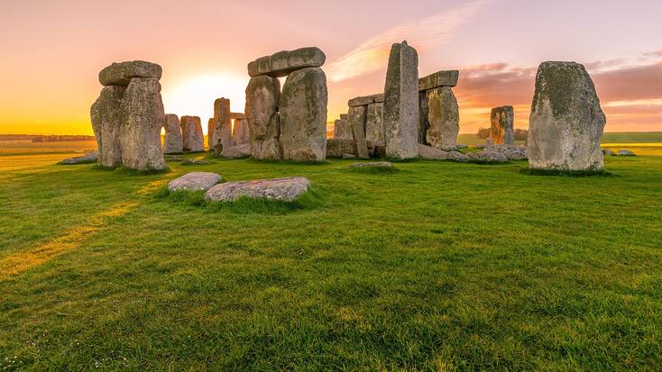 Visit Wiltshire for VE day, and see the iconic Stonehenge
