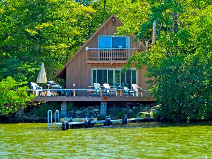 Cottage on Laurel Island near East Hampton, Connecticut