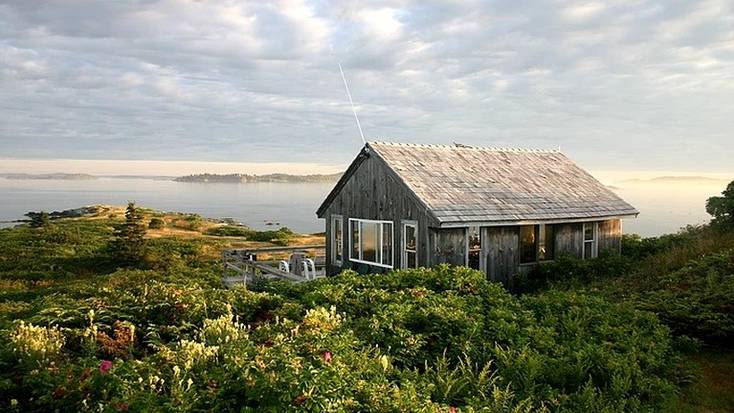 Eco-friendly vacation cabin near Camden, Maine