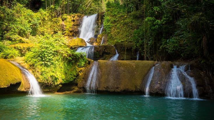 A lagoon in Jamaica for topical vacations