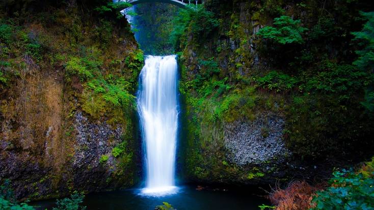 Spend the Labor Day weekend 2023 at Multnomah Falls