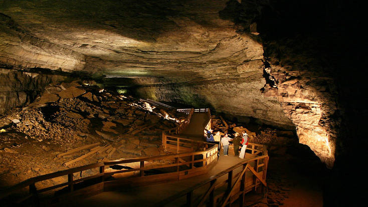 A Mammoth Cave tour in Kentucky