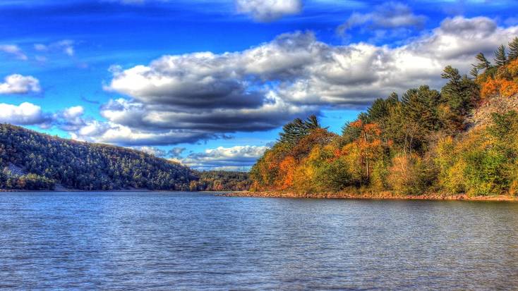 Glamping in Fall, Head to Devil's Lake in Wisconsin