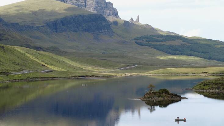 Plan holidays in Scotland and visit the highlands and lochs