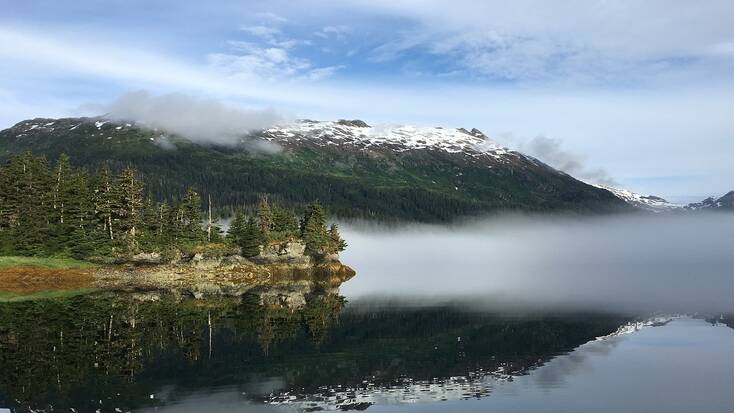 A stunning lake and mountain near the city of Anchorage, Alaska