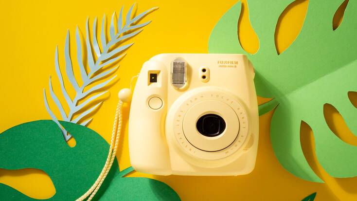 Fujifilm instax mini 8 instant camera, the perfect Christmas gifts 2021 for your trendy sister