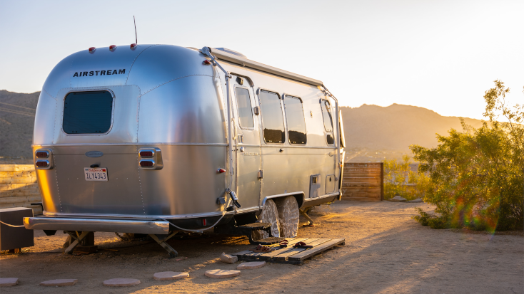 Enjoy California sunsets in your vintage airstream rental this weekend for the best glamping getaway!