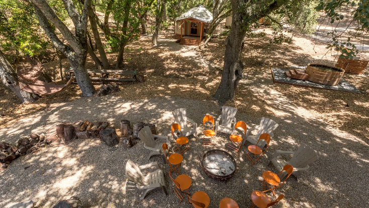 Elegant Yurt Tucked Beneath Oak Trees on Southern California Ranch