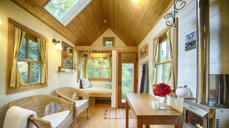Tiny house for romantic getaway near Seattle, WA