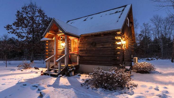 log cabin in vermont