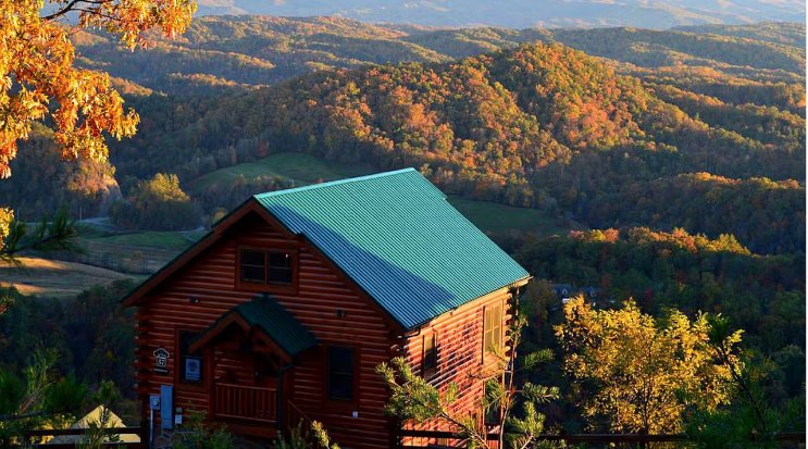 Beautiful Cabin with Scenic Views over Smoky Mountains, Tennessee