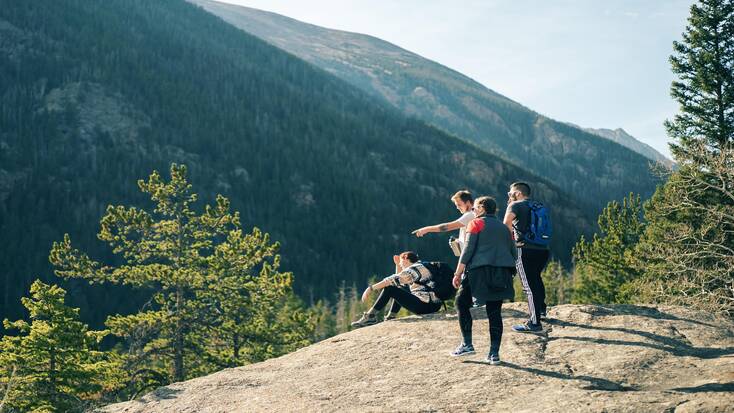 Tourist on wildlife tours in Rocky Mountain National Park, Colorado