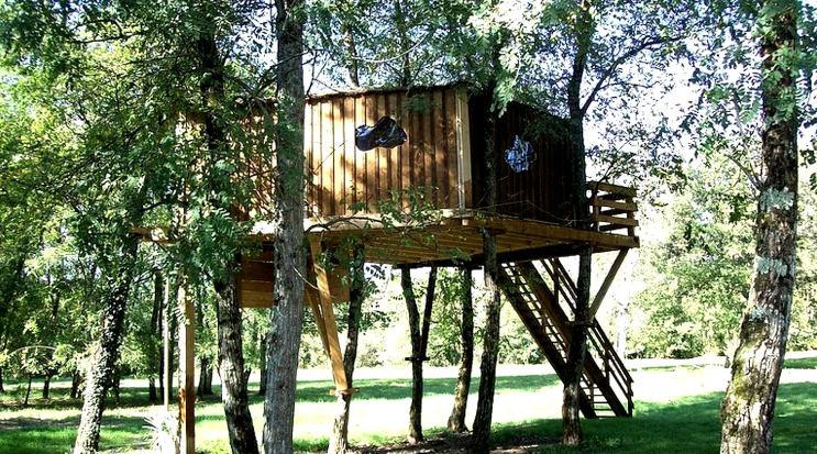Romantic Treehouse in the Heart of Valley of the Ognon, France