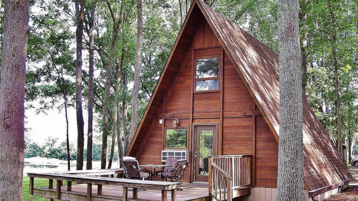 A-frame log cabin with private deck and lake