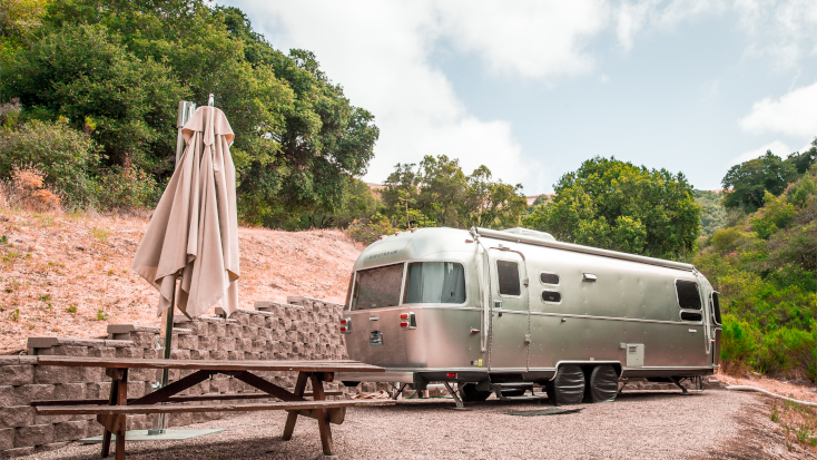 luxury CA airstream rentals for glamping California and the best nature getaways in the world 