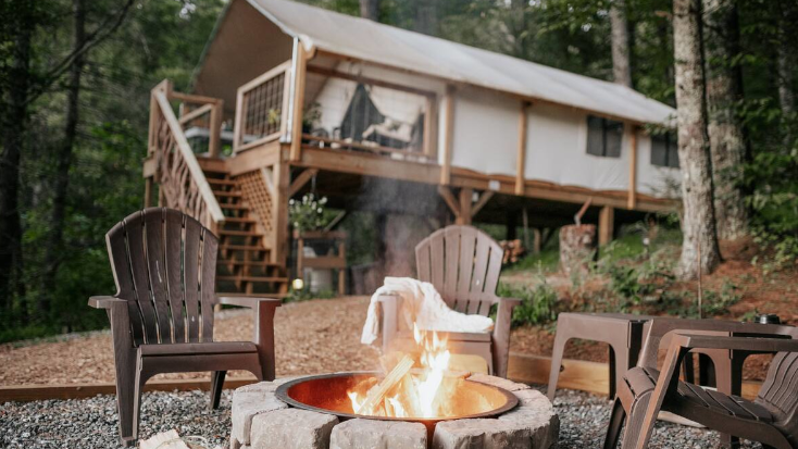 Eco friendly cabin in North Carolina near Blue Ridge Mountains