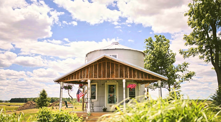 Converted Grain Silo for Unique Glamping Accommodation in Alvin, Illinois