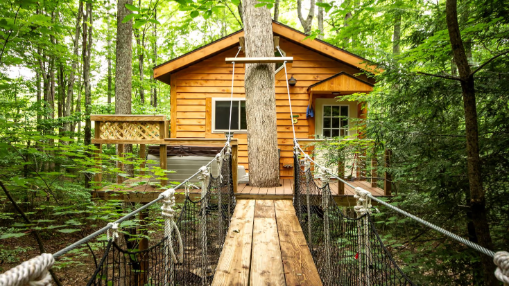 Breathtaking Tree House Rental near Charleston, West Virginia, unique home rentals