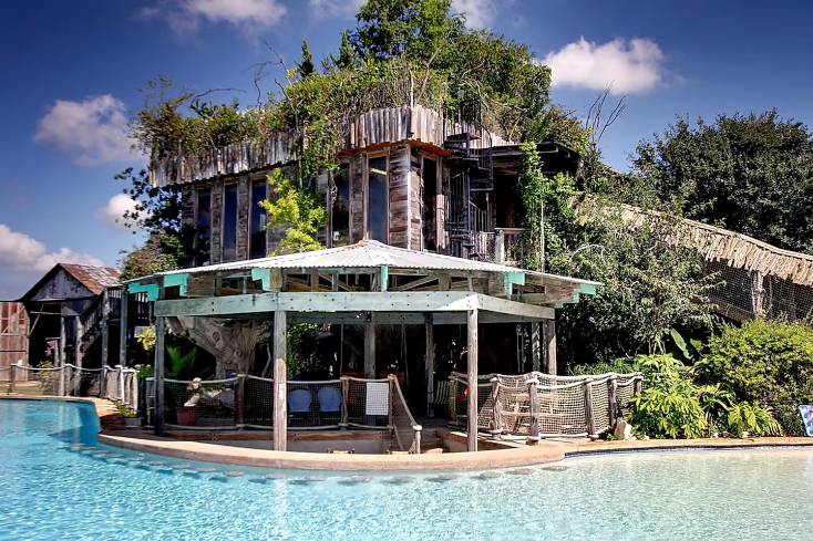 Impressive Tree House near the Guadalupe River in New Braunfels, Texas