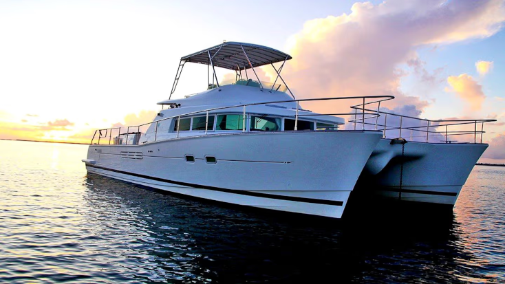 Luxury Yacht Rental with Upscale Amenities in Miami, Florida